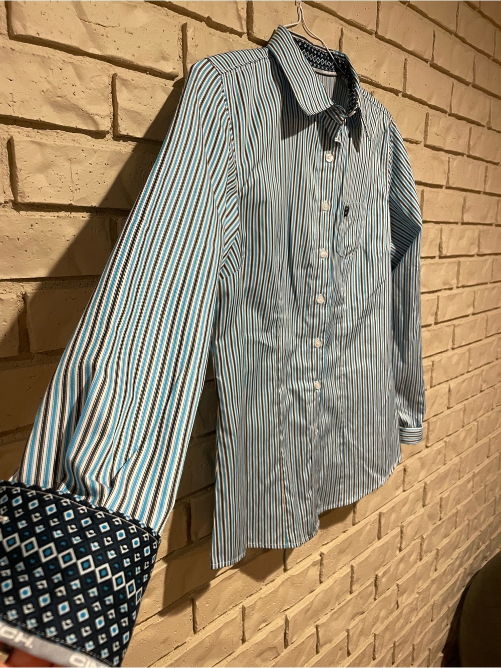 Cinch Womens Blue and White Striped Dress Shirt